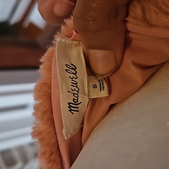 Madewell Coral Fuzzy Sherpa Teddy  Pullover Sweater - Picture 5 of 6